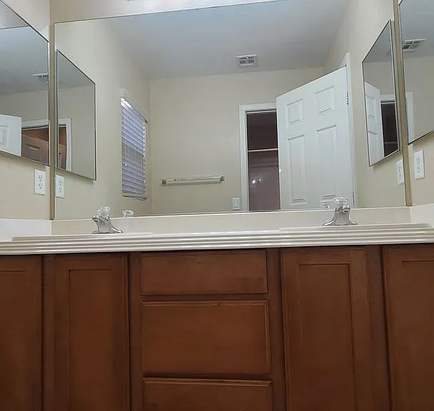 7449 W Mistral Ave — Photo 31