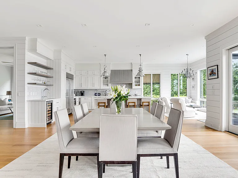 82 Harbor Dr — Photo 15