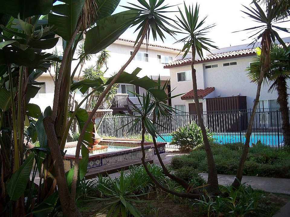 The courtyard with the pool