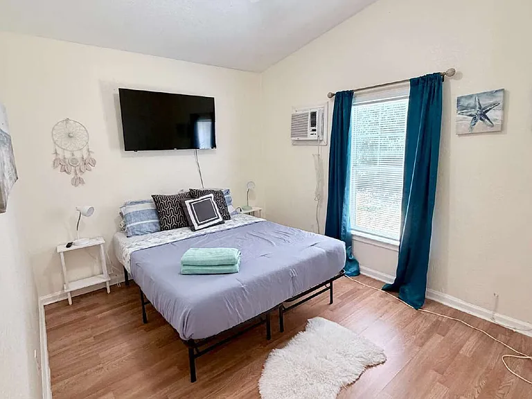 716 21st St #3 — Photo 37