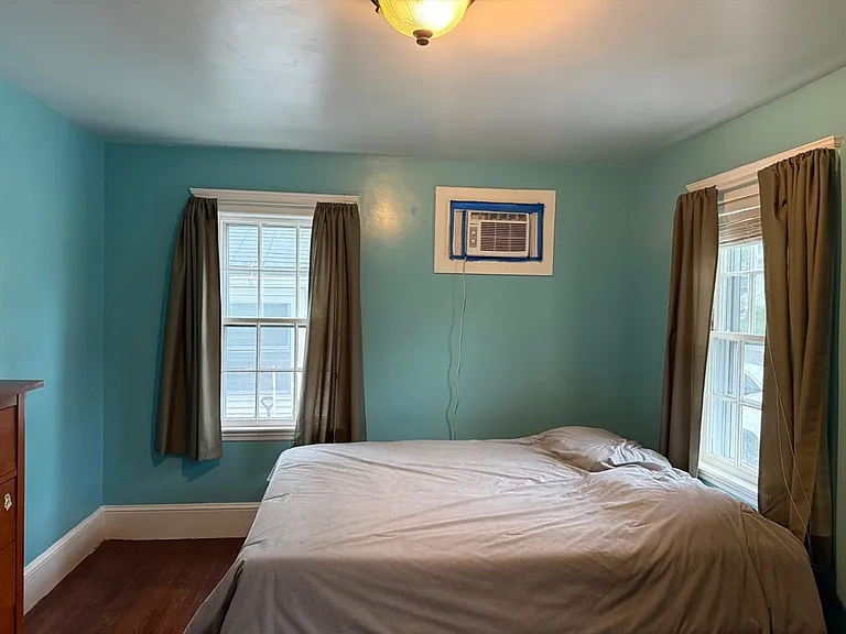 135 Pearl St — Photo 10