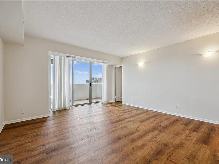 4601 N Park Ave #1616 — Photo 8