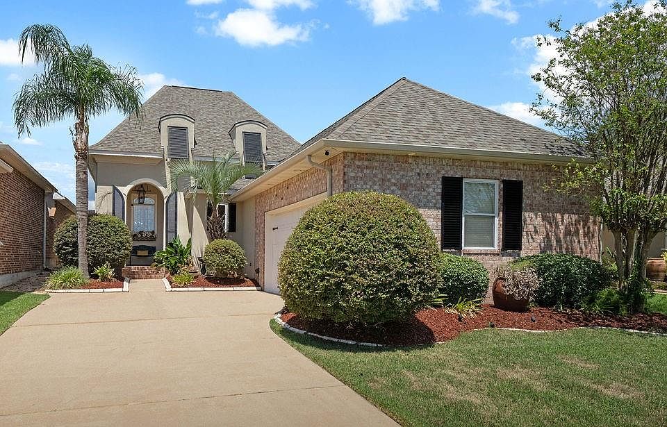 1st image of 1443 Royal Palm Dr