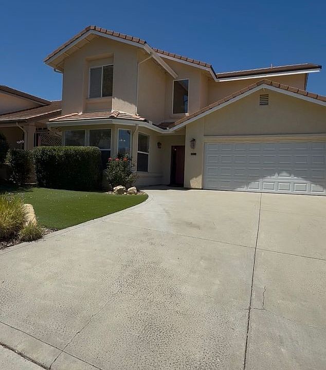 1st image of 1090 Megan Ct