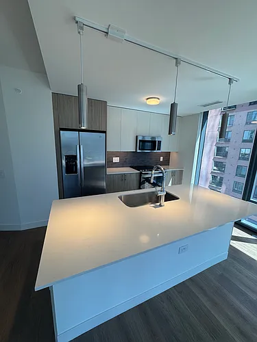 344 N Canal St #2713 Photo 1
