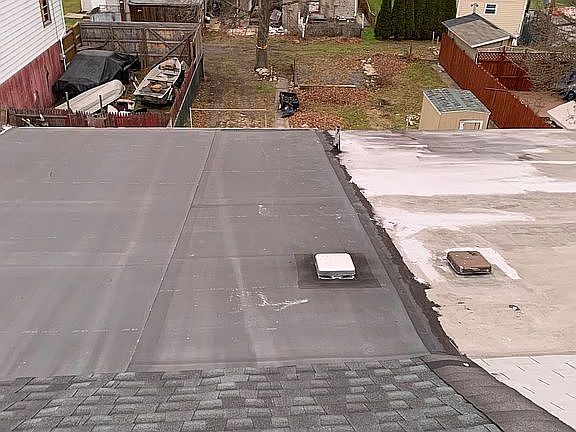 3rd image of 314 Bridge St
