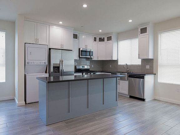 3rd image of 1128-1132 W 39th St #1130