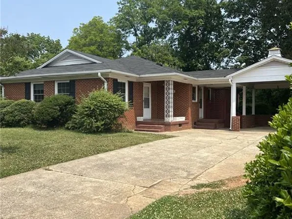 406 E Lebanon Ave, Elon, NC 27244