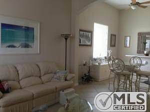 LIVING RM/DINING RM