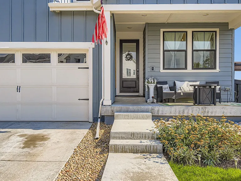 9022 Moondance Dr — Photo 3
