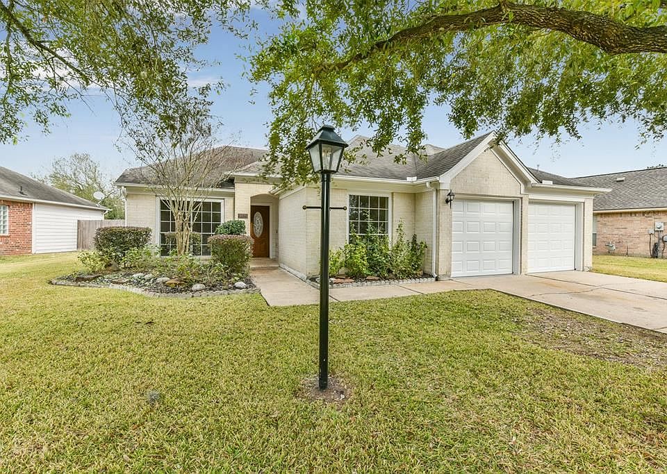 1st image of 3835 Shadow Cove Dr