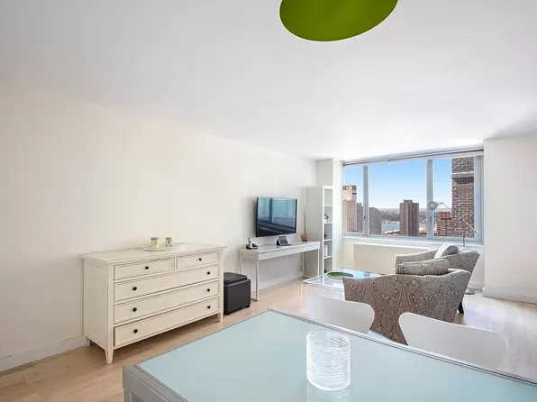322 West 57th Street 35V image 1 of 21