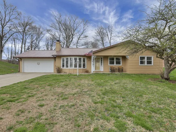 224 Brentwood Dr NE, Newark, OH 43055