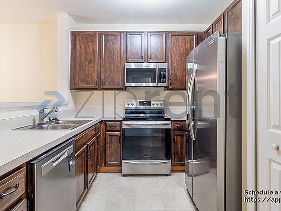 4th image of 10679 Regent Square Dr #1605