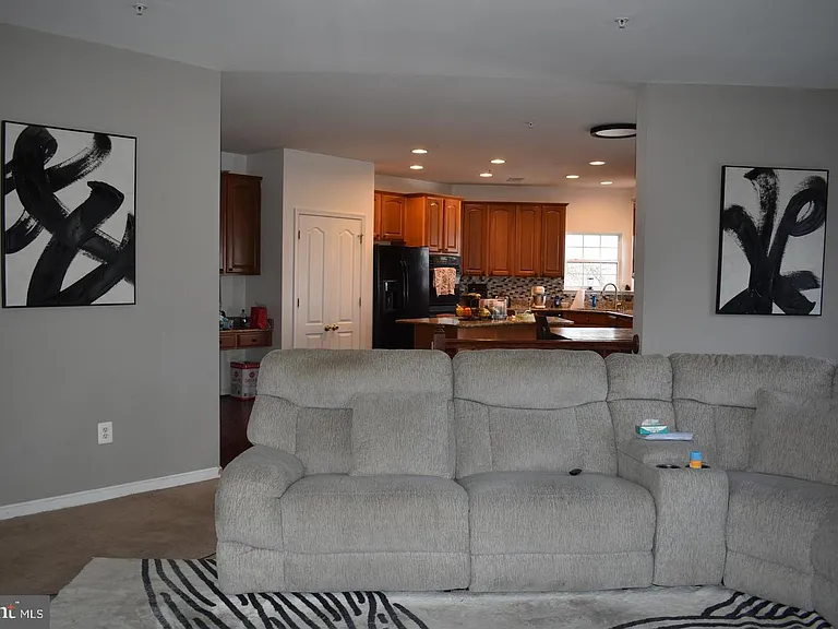 2900 Valerian Ln — Photo 16