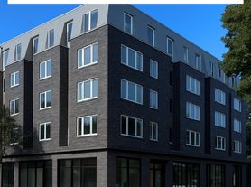 Benton on Burke, Preleasing