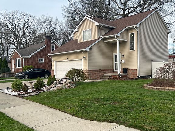 2nd image of 26368 Delton St