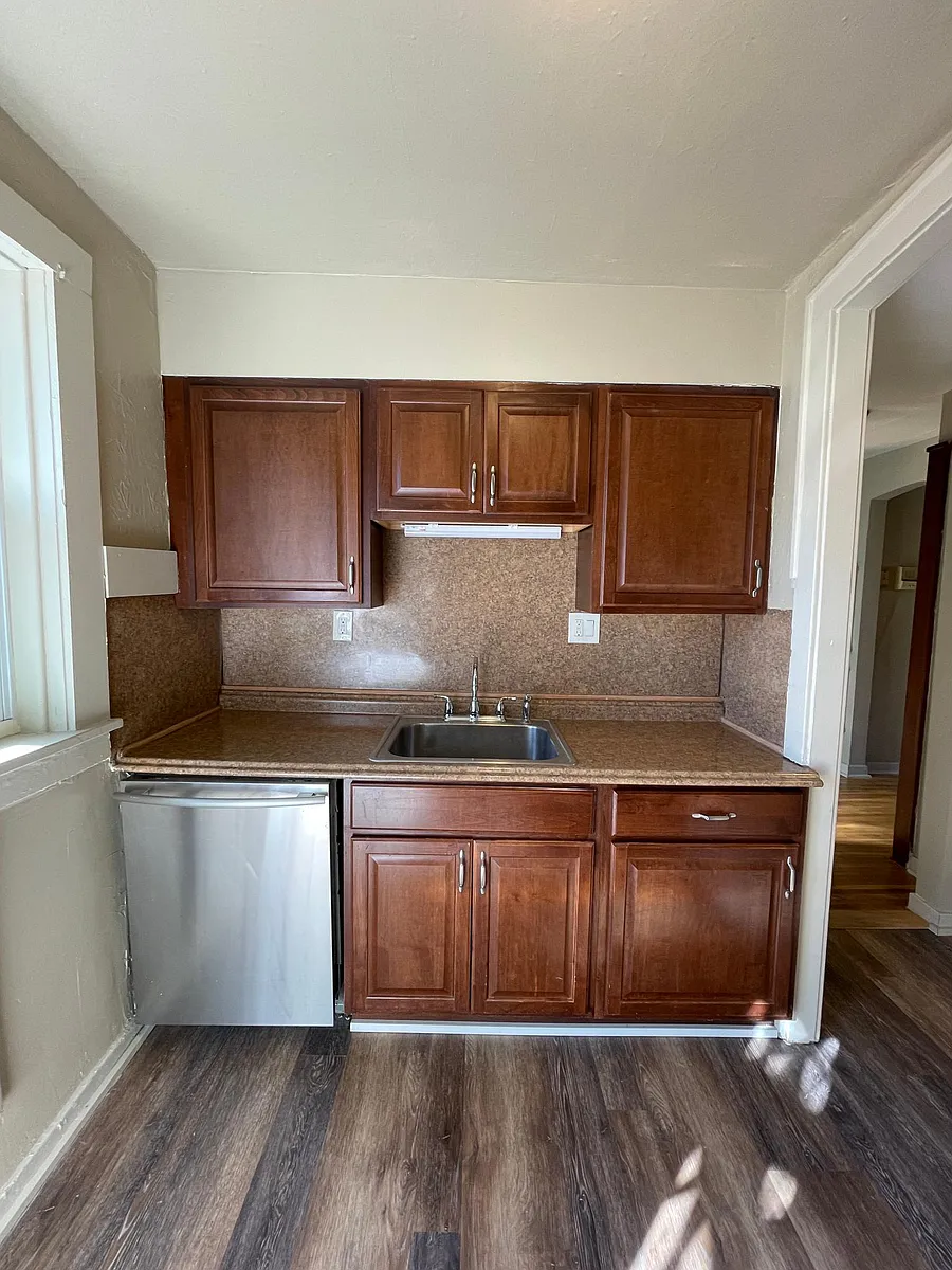 Building Photo - 1174 Kenmore Ave #10