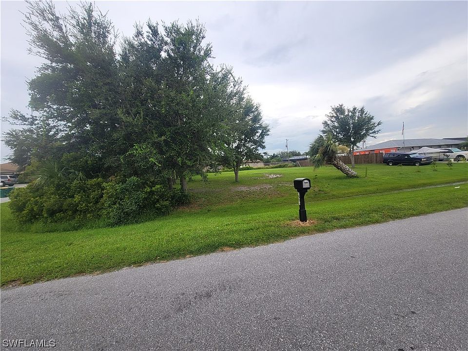 2nd image of 2405 Pinellas Dr