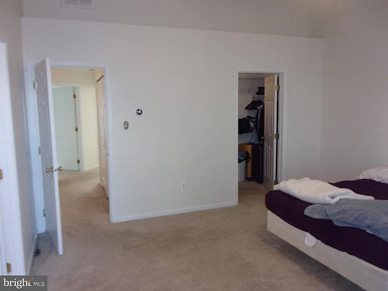 25929 Kirkwood Sq — Photo 16