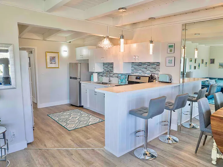 145 Cedar Way #4 — Photo 36