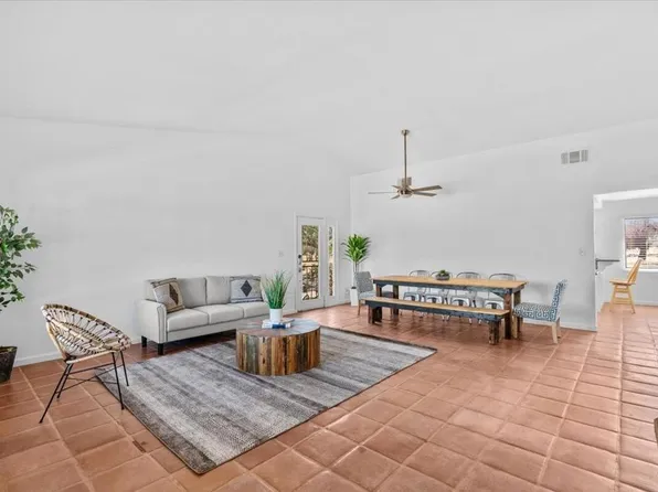 4374 Linda Lee Dr, Yucca Valley, CA 92284