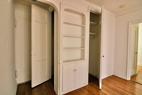 Rented by Tolmas Corporation | media 4