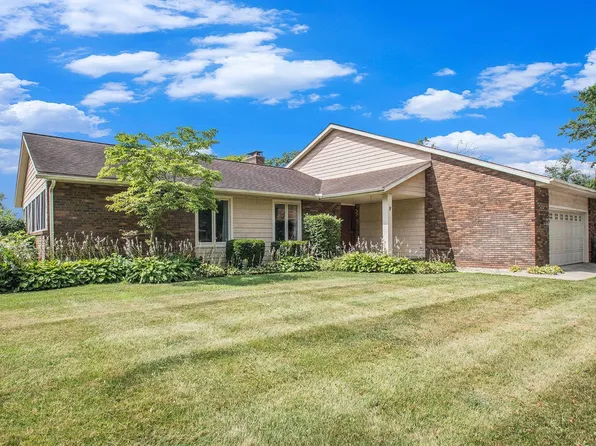 21330 Echo Ln, Bristol, IN 46507