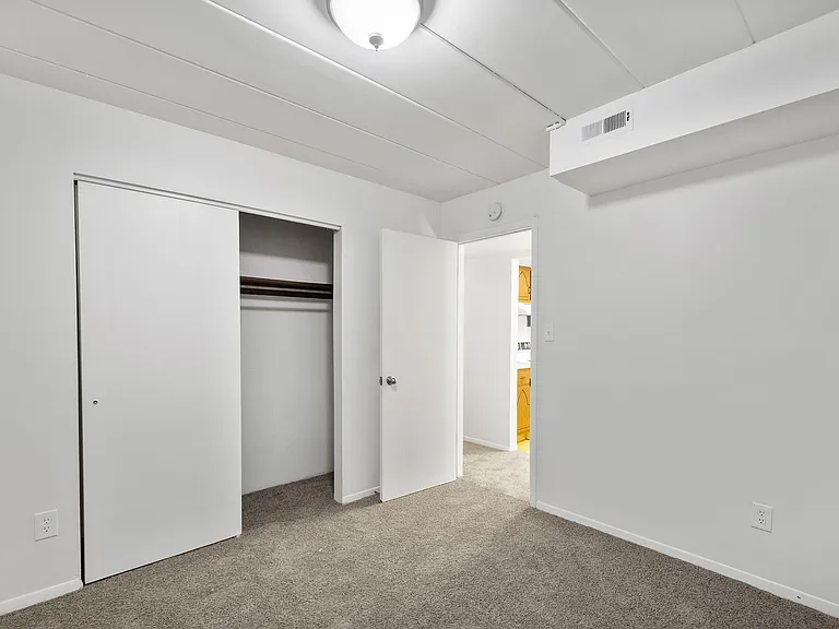 2850 Washington Blvd — Photo 14