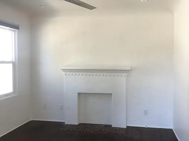 4072 Meade Ave — Photo 2