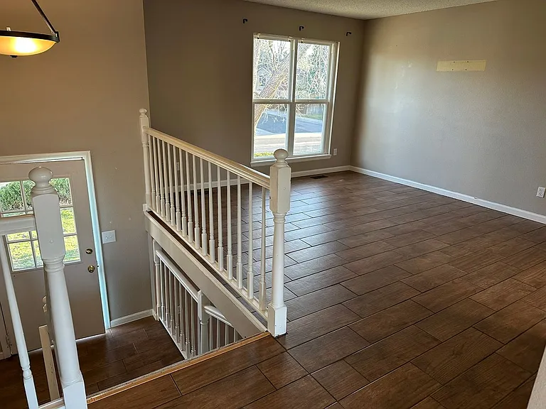 840 W Linden St — Photo 2