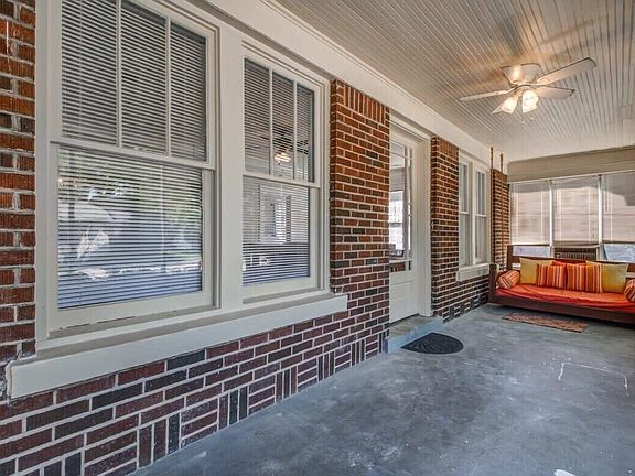 2nd image of 2385 Parkway Pl