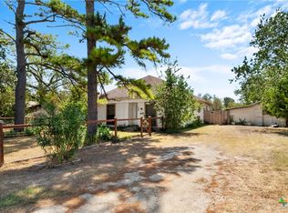 1307 W Mesquite St, Little River Academy, TX 76554