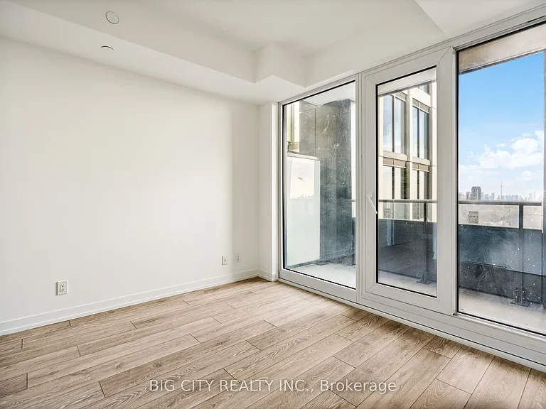 2020 Bathurst St #1202 — Photo 16