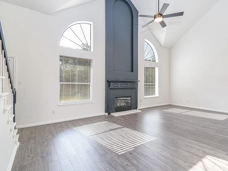 30611 Country Meadows Dr — Photo 9