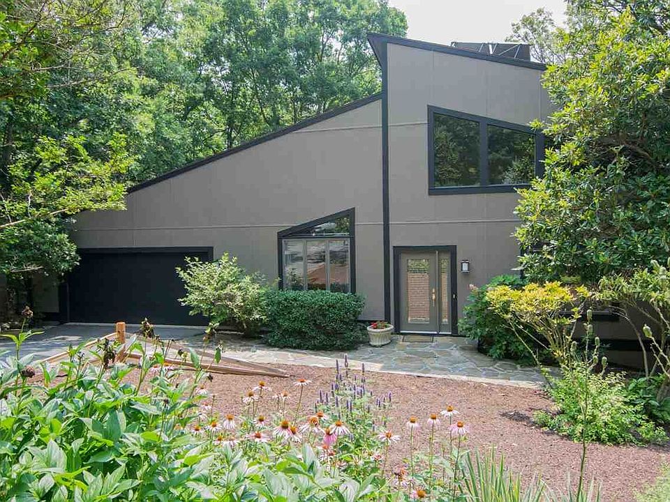 1st image of 380 Quail Ct
