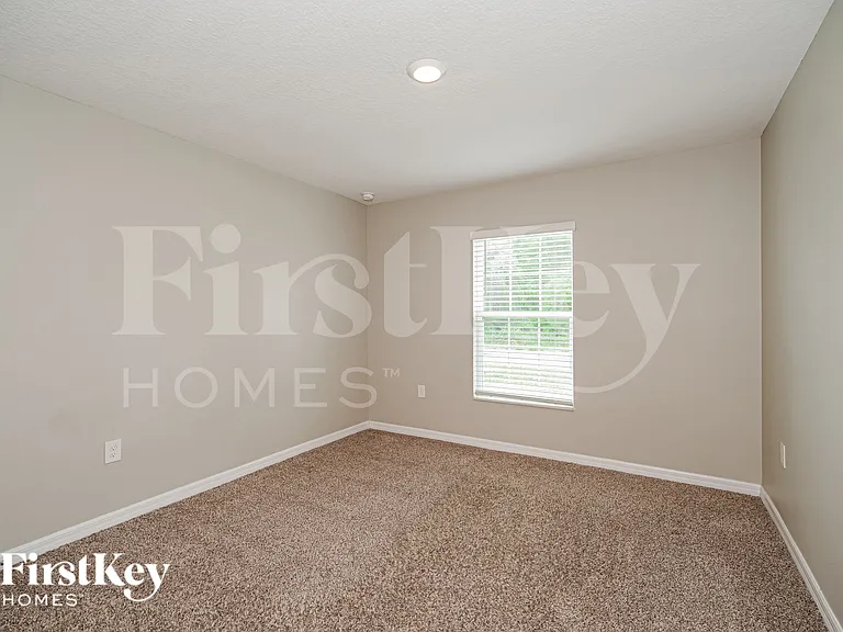 280 Edgevale Rd SE — Photo 16