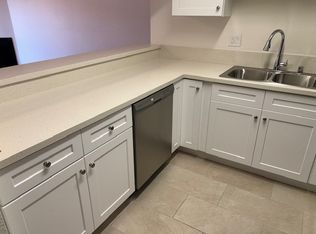 2448 S Barrington Ave #303, Los Angeles, CA 90064