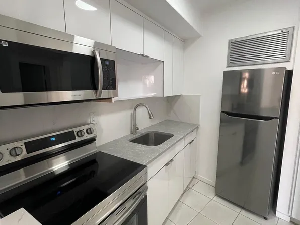 11 SW 52nd Avenue #7A, Coral Gables, FL 33134