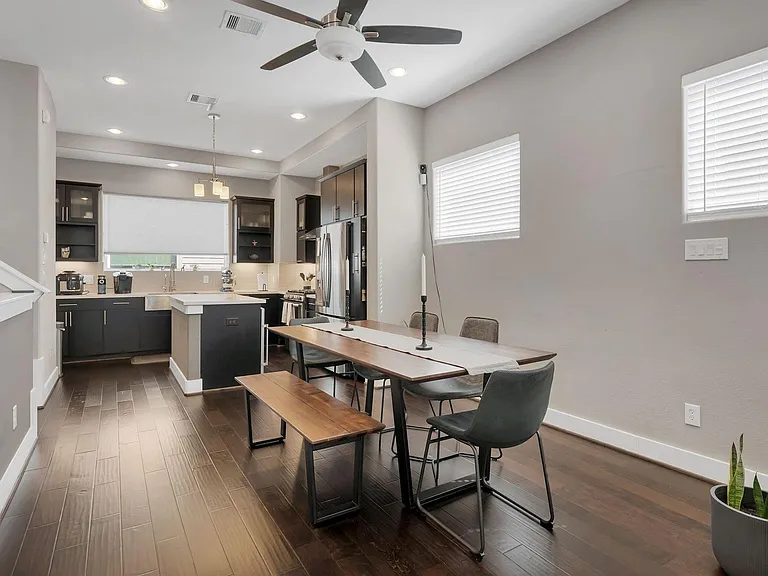 607 Bayou St — Photo 10