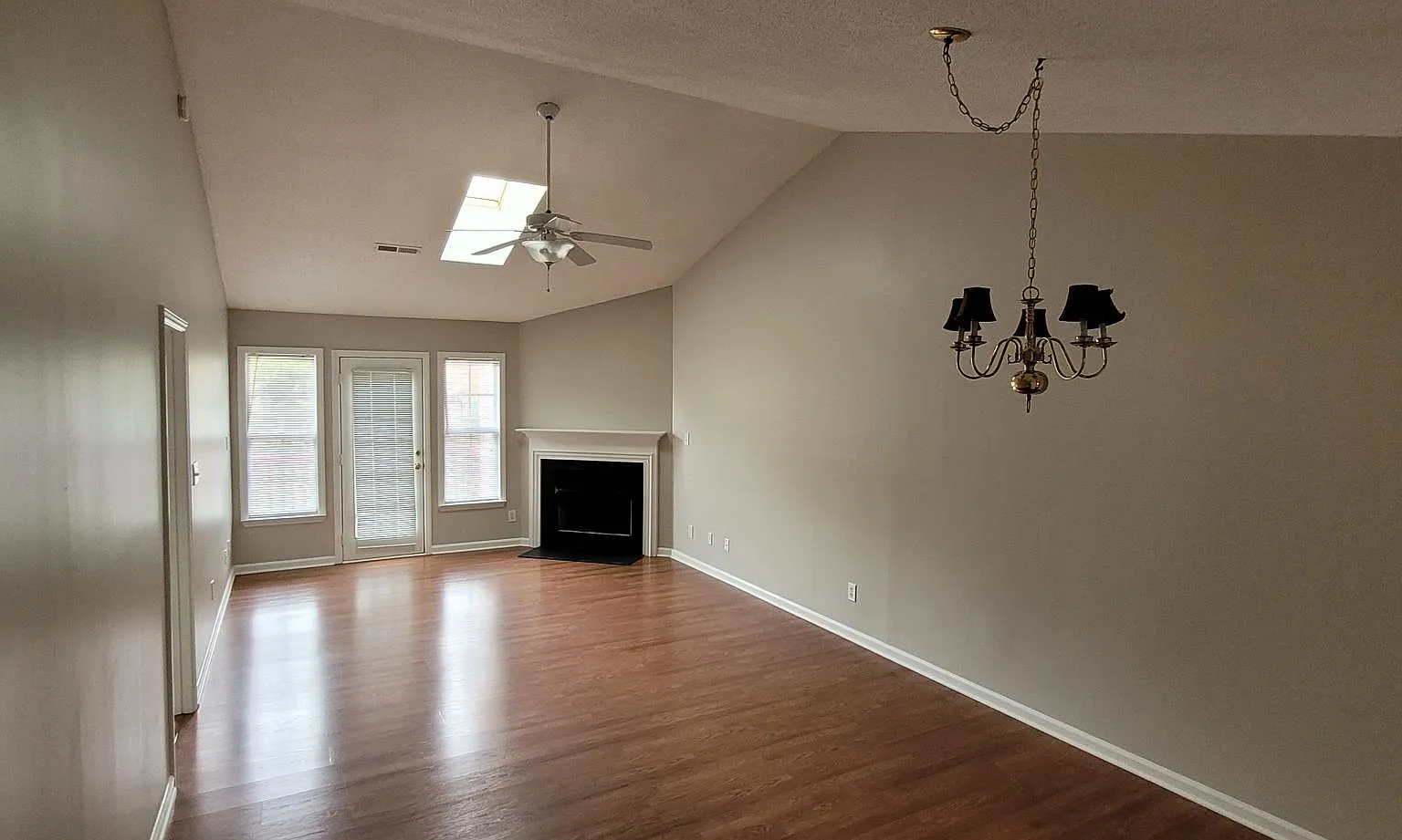 2 bed, 1148 sqft, $1,495 — Photo 2