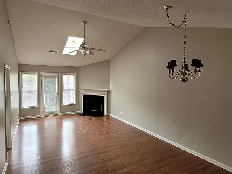 116 Wesley Harris Cir — Photo 2