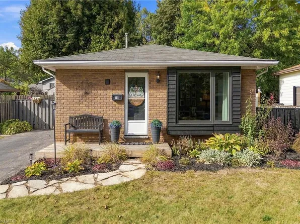 109 Woodlawn Ave, Brantford, ON N3V 1B4