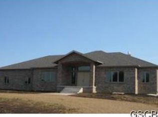 2616 East Main, Vermillion, SD 57069
