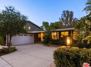 3634 Woodcliff Rd, Sherman Oaks, CA 91403