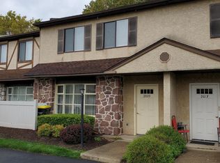 2019 Jason Dr #B, Huntingdon Valley, PA 19006