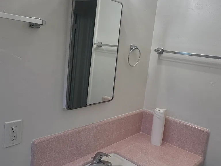 2655 Citronella St — Photo 4
