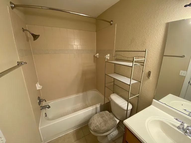 1930 Honolulu Ln — Photo 13