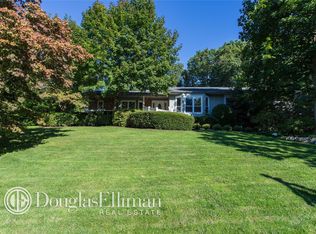 5 Locust Manor Ct, East Setauket, NY 11733