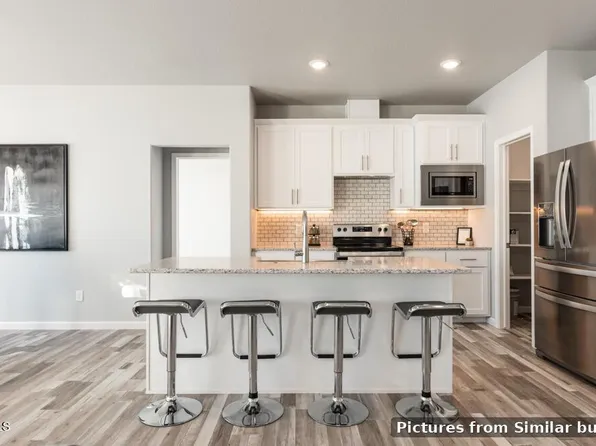 5602 Smette Bnd, Bismarck, ND 58504